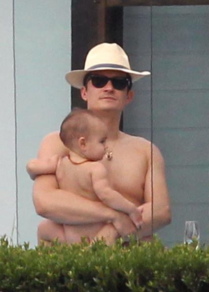 Orlando Bloom e Miranda Kerr de férias com o filho Flynn na Austrália