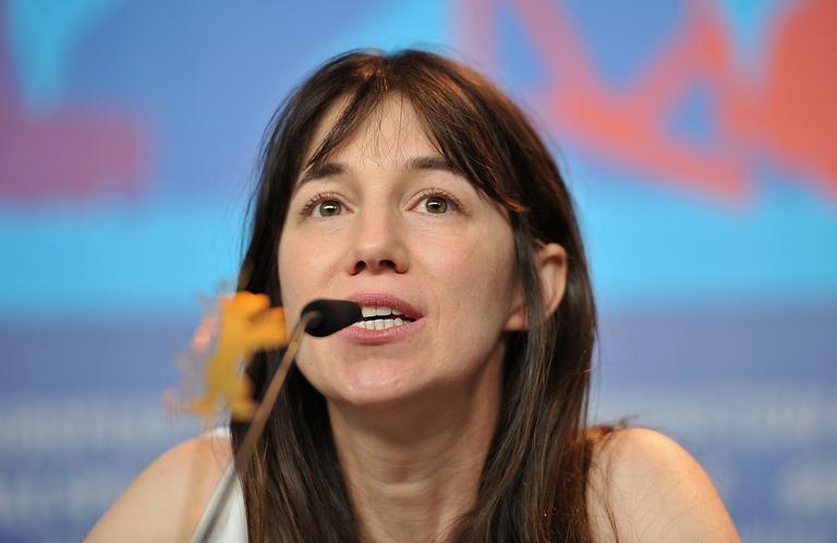 Charlotte Gainsbourg na bancada de jurados da Berlinale