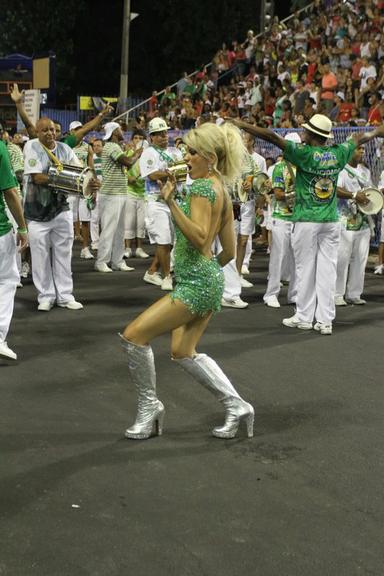 Antonia Fontenelle na Sapucaí