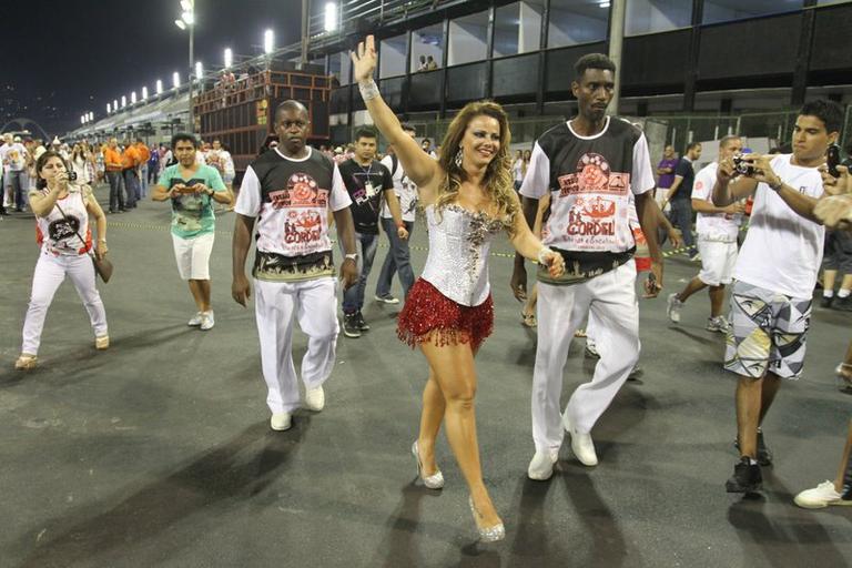 Viviane Araújo brilha em ensaio técnico do Salgueiro