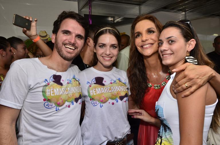 Diego Jatobá (Secretário de Turismo de Porto de Galinhas), Monique, Ivete e Giovanna Lamônica