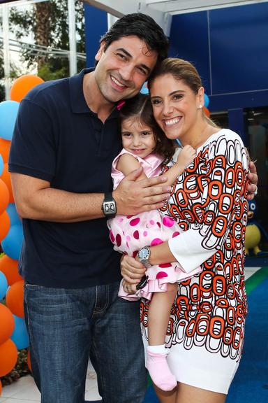 Edu Guedes com a mulher, Daniela, e a filha Maria Eduarda