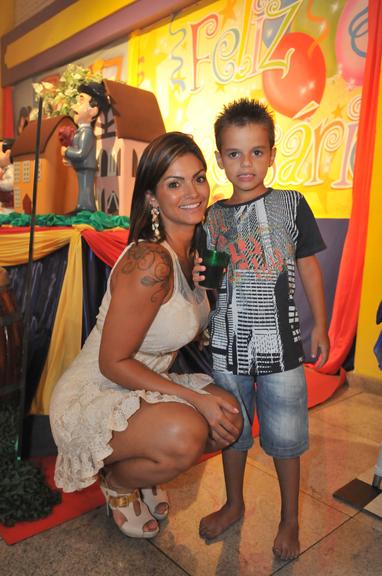 Kelly Key comemora o aniversário do filho Jaime Vitor