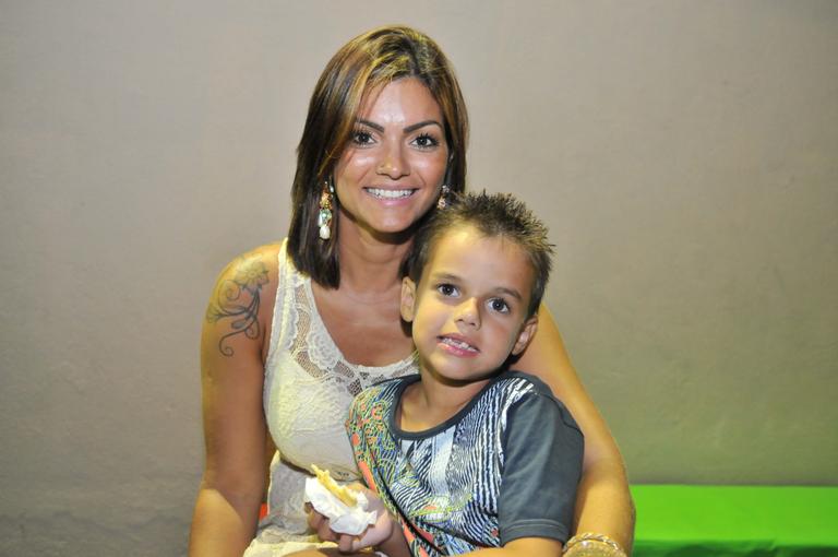 Kelly Key comemora o aniversário do filho Jaime Vitor