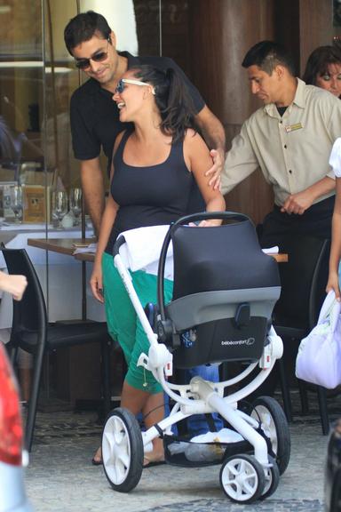 Ricardo Pereira com a mulher, Francisca, e o filho, Vicente