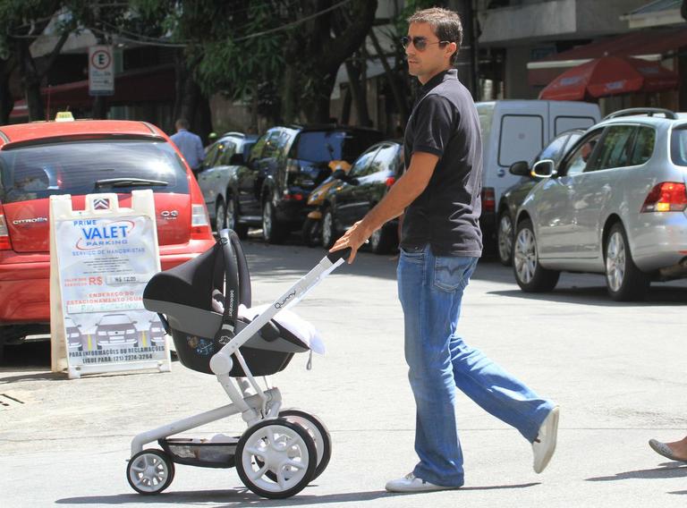 Ricardo Pereira com o filho, Vicente