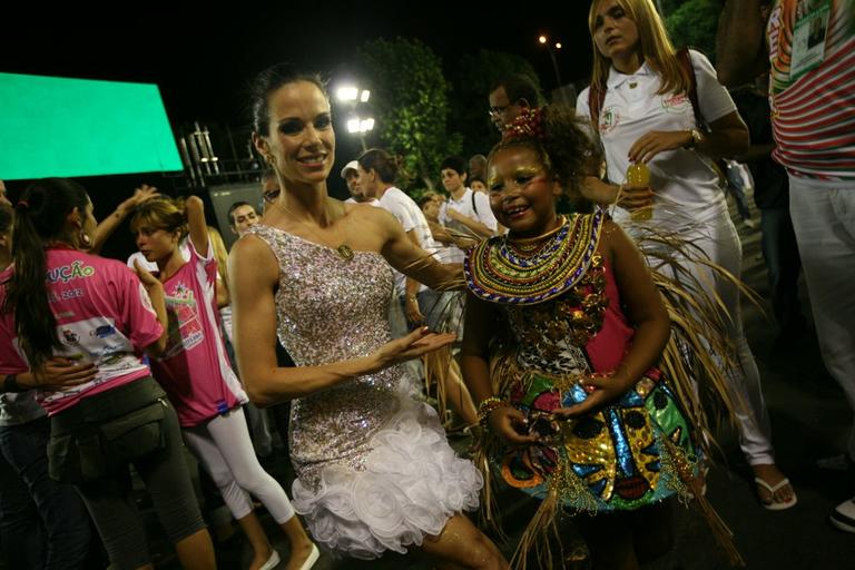 Ana Furtado com fã mirim