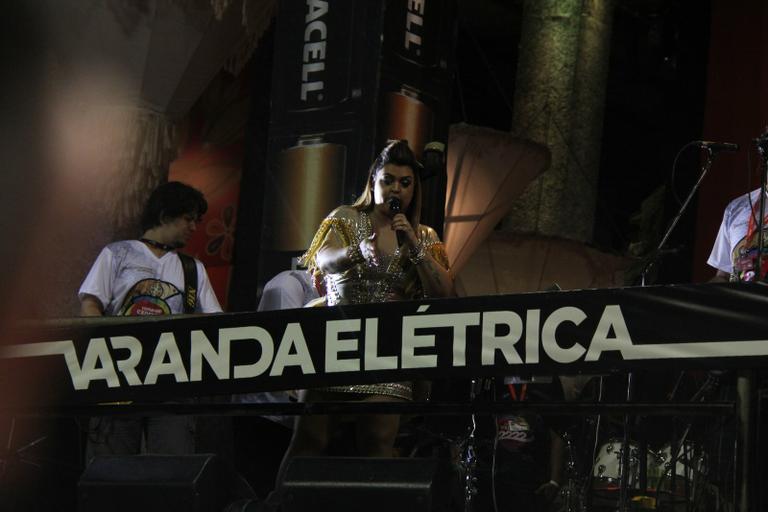 Preta Gil durante show camarote Expresso 2222 em Salvador