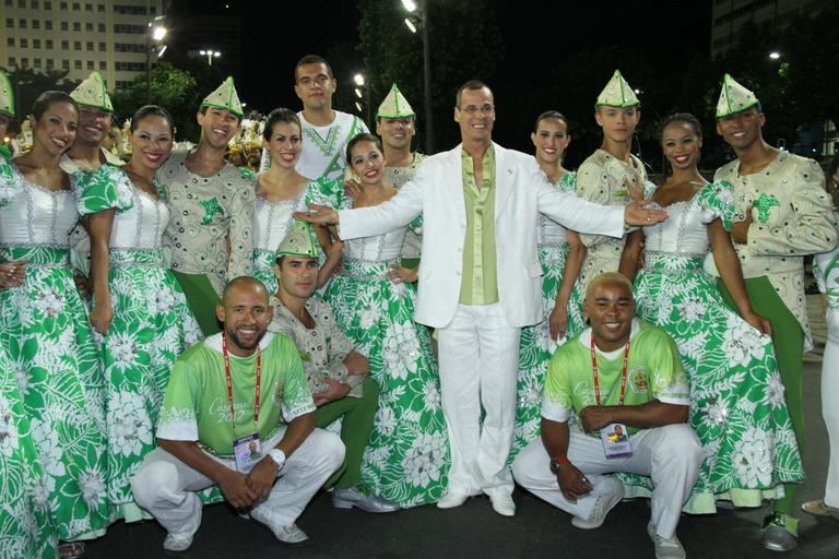 Carlinhos de Jesus no desfile da Império Serrano