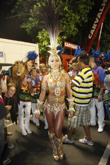 Sabrina Sato pronta para arrasar na Sapucaí