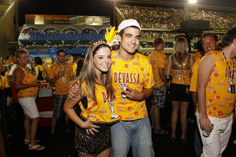 Giovanna Lancellotti e Caio Castro