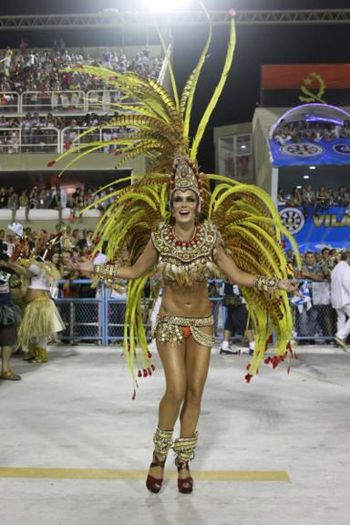 Luize Altenhofen, musa da Vila Isabel