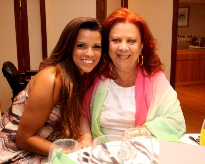 Renata Santos e Beth Carvalho