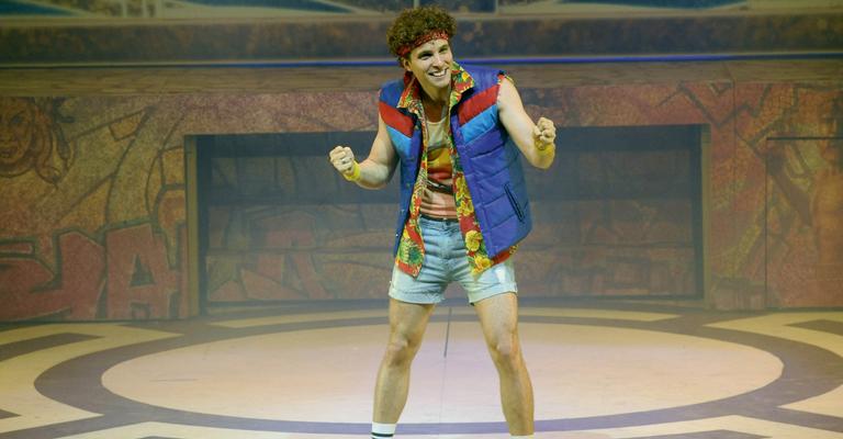 Thiago Fragoso fez 'Xanadu', mas devido a um acidente que sofreu durante uma apresentação do musical, teve que deixar o papel