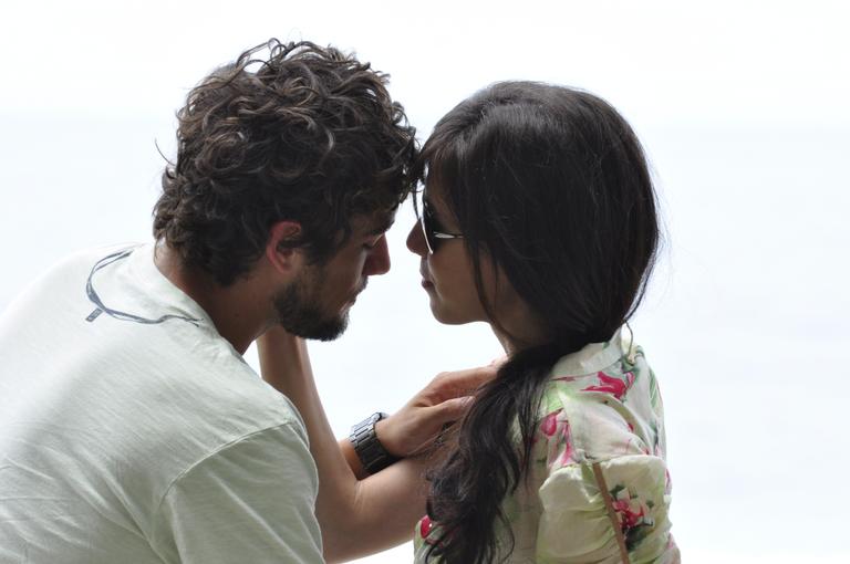 Rodrigo (Rafael Cardoso) e Manu (Marjorie Estiano)