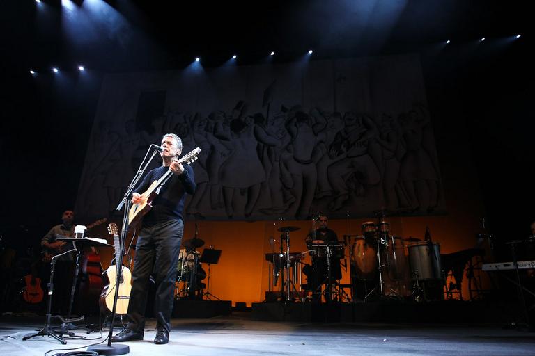 Primeiro show da turnê de Chico Buarque em São Paulo