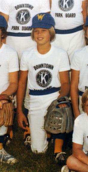 Brad Pitt no time de baseball da escola, aos 13 anos