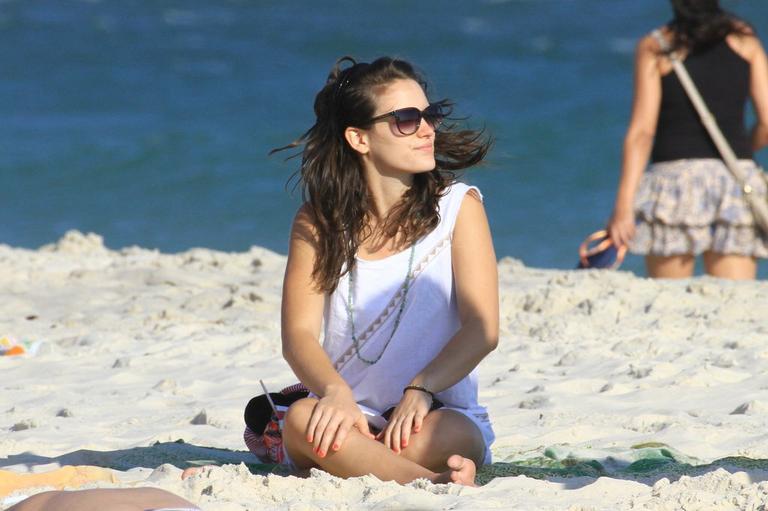 Bianca Bin em praia no Rio de Janeiro