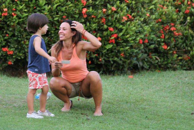 Carla Marins e o filho Leon