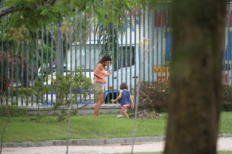 Carla Marins e o filho Leon