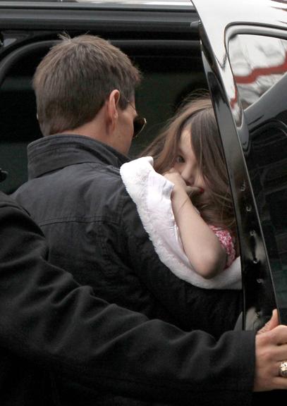 Suri Cruise e suas caretas para os paparazzi