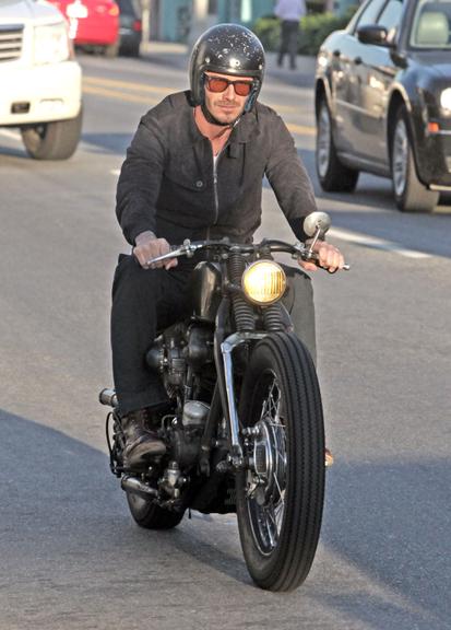 David Beckham passeia de moto por Los Angeles, Estados Unidos