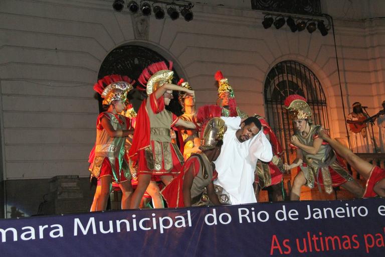 Rocco Pitanga interpreta Jesus Cristo em 'Paixão de Cristo'