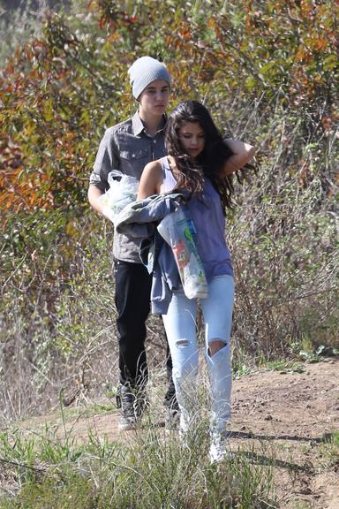 Selena Gomez e Justin Bieber em piquenique