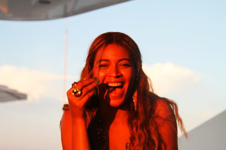 Beyoncé divulga fotos pessoais em Tumblr