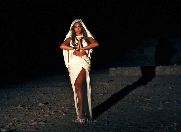 Beyoncé divulga fotos pessoais em Tumblr