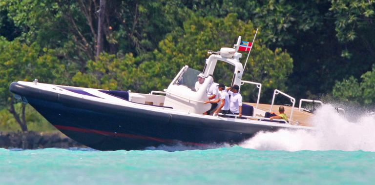 Robert De Niro se diverte em Bora Bora, na Polinésia Francesa