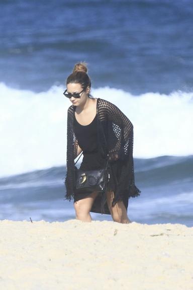 Demi Lovato curte praia no Rio de Janeiro