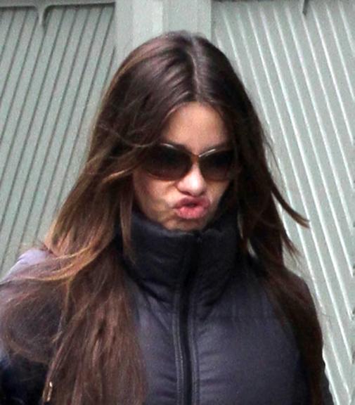 Sofia Vergara faz careta a fotógrafos em Nova York, nos Estados Unidos