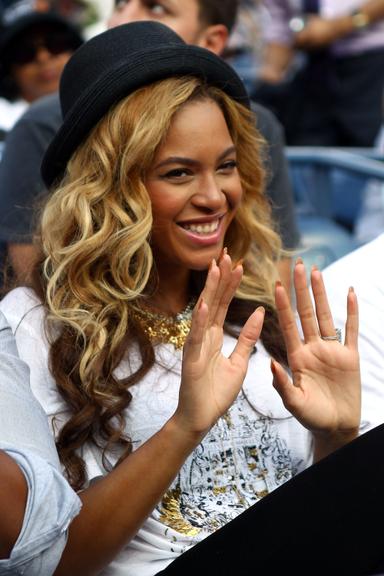 Beyoncé usou o chapéu para ir a um jogo de basquete