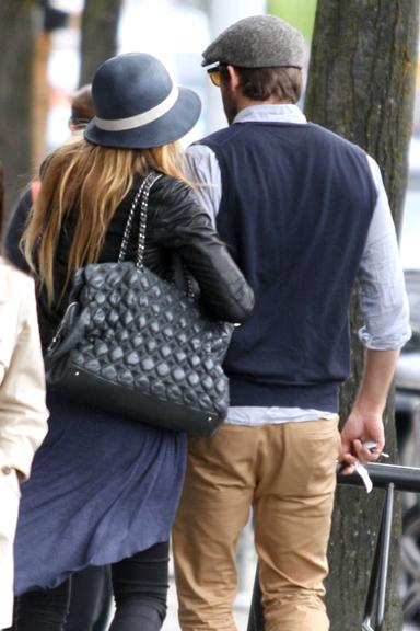 Ryan Reynolds passeia com Blake Lively por Vancouver, cidade natal do ator