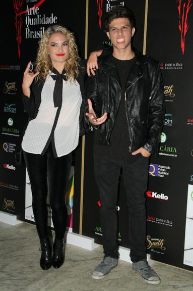 Lua Blanco e Chay Suede