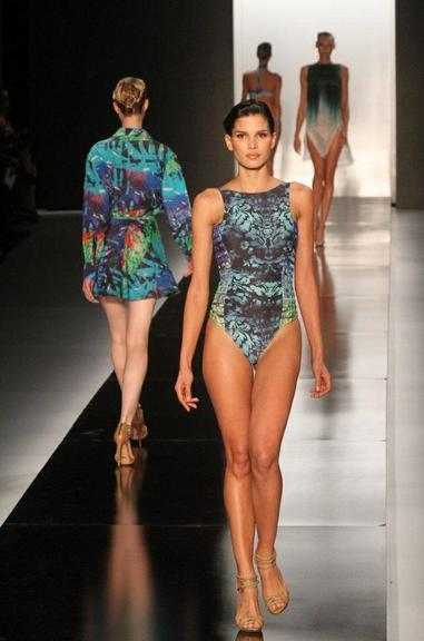 Desfile Lenny Niemeyer