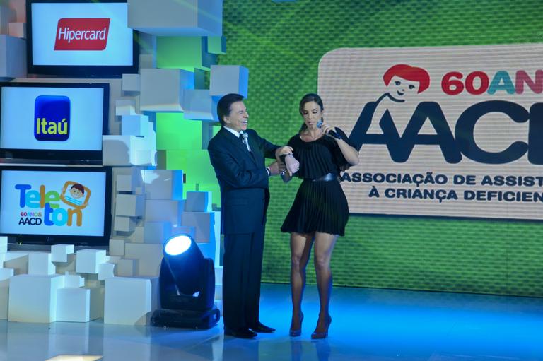 Ivete Sangalo com Silvio Santos no Teleton