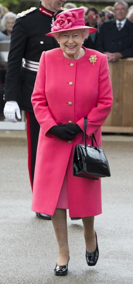 Os looks coloridos da Rainha Elizabeth II