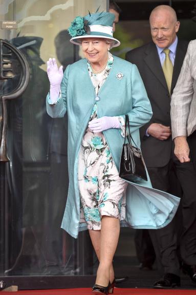 Os looks coloridos da Rainha Elizabeth II