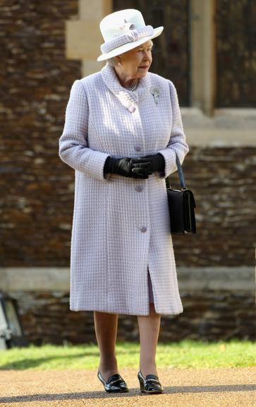 Os looks coloridos da Rainha Elizabeth II