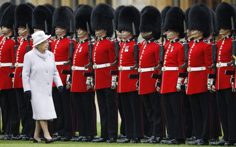 Os looks coloridos da Rainha Elizabeth II