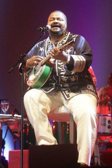 Arlindo Cruz durante show de gravação do DVD 'Batuques do Meu Lugar'