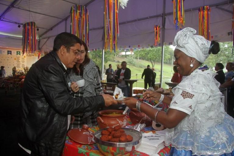 Zeca Pagodinho e Flora Gil