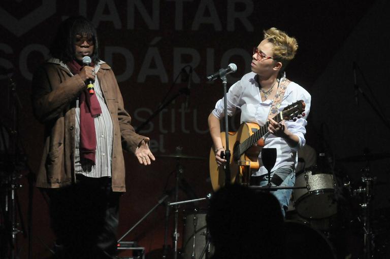 Milton Nascimento e Maria Gadú emocionam em encontro no palco