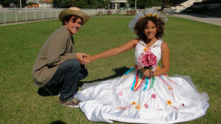 Aparecida Petrowky e Felipe Dylon nos preparativos para o Arraial da Providência 2012