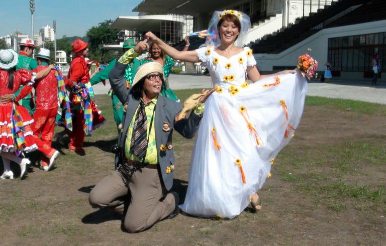 Geovanna Tominaga nos preparativos para o Arraial da Providência 2012