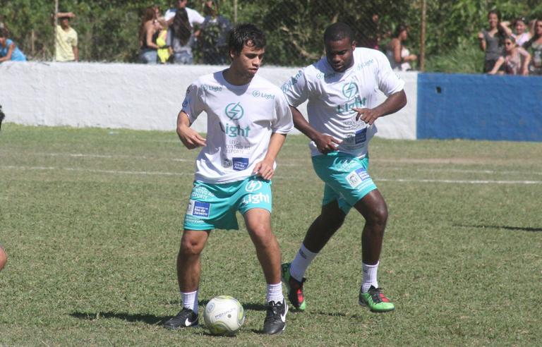 Pedrinho do Cavaco e Rafael Zulu no futebol dos artistas