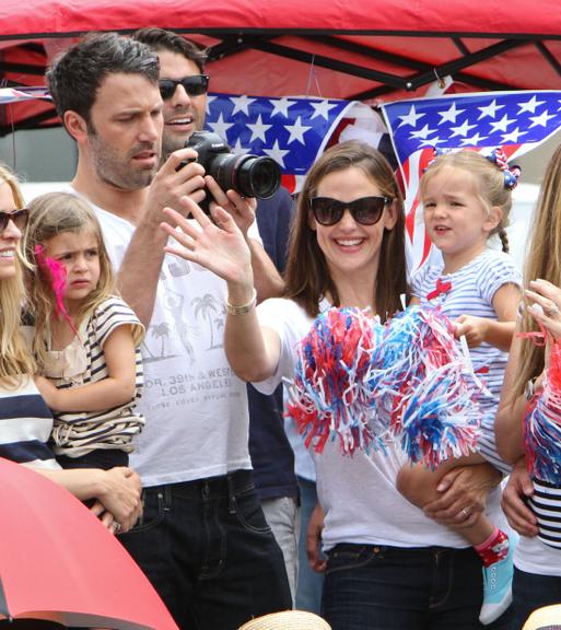 Jennifer Garner e Ben Affleck com as filhas Violet e Seraphina