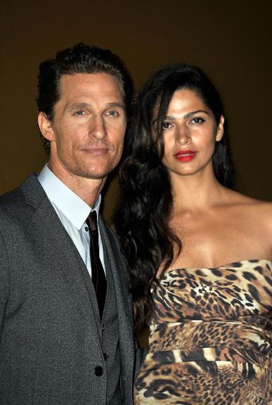 Matthew McConaughey e Camila Alves vão à première em Londres